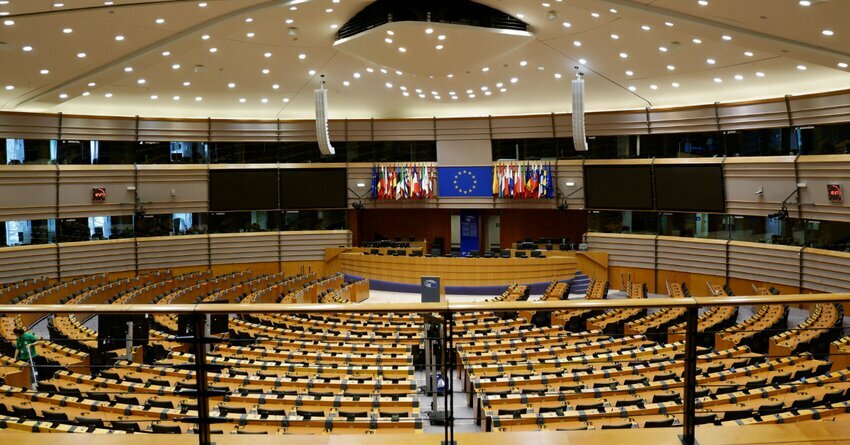 European Parliament EU decarbonize aviation